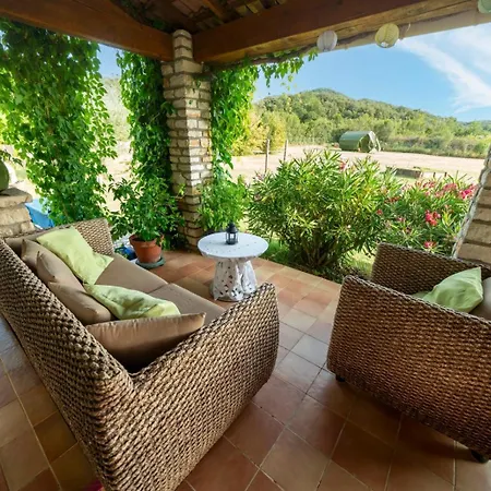 Le Petit Paradis * Labastide-de-Virac